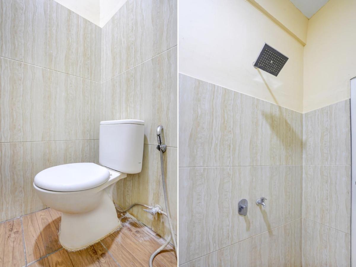 Oyo 3710 Izzi Hotel Lamongan Eksteriør billede